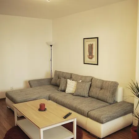 Апартаменти Apartament Waldo 1 *
